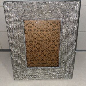 Pier‎ 1 Imports Holds 5”x7” Photo Picture Frame Silver Gold Color
